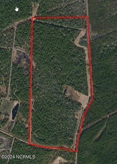 /international/us/1300-godwin-road-maple-hill-nc-110090809457/