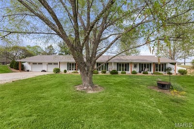 /international/us/4837-rocky-branch-road-bethalto-il-110107307880/