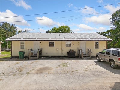 /international/us/105-division-avenue-yellville-ar-110102878752/