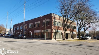 /international/us/202-1st-street-unit-151-mason-city-ia-110103478850/
