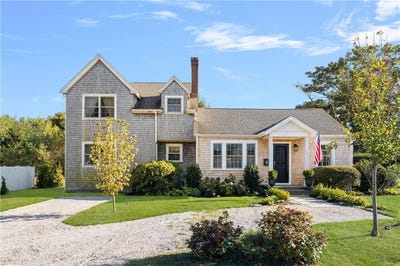 /international/us/9-white-terrace-middletown-ri-110104900740/