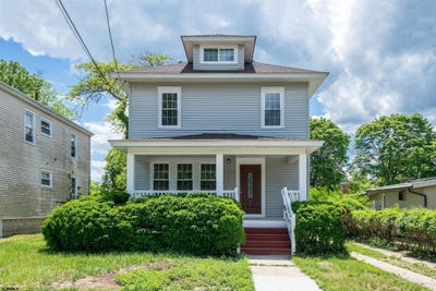 /international/us/28-roosevelt-ave-northfield-nj-110108296593/