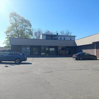 /international/us/272-county-st-attleboro-ma-110107985819/