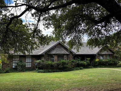 /international/us/3901-s-nolan-river-road-cleburne-tx-110099850239/