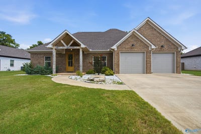 /international/us/1211-glendora-avenue-tuscumbia-al-110110014527/
