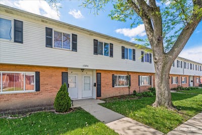 /international/us/1370-monomoy-street-aurora-il-110107656696/