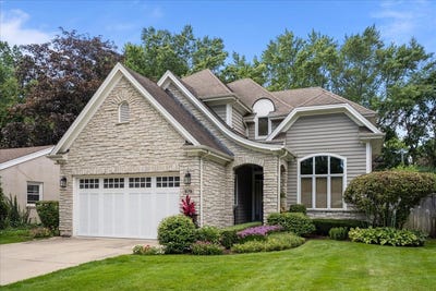 /international/us/676-deerpath-drive-deerfield-il-110108220345/