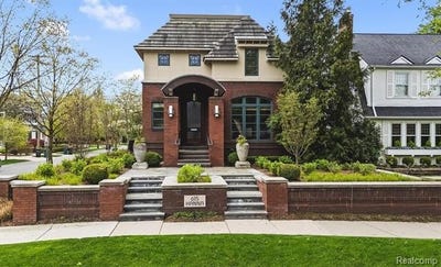 /international/us/615-hanna-street-birmingham-mi-110107797733/
