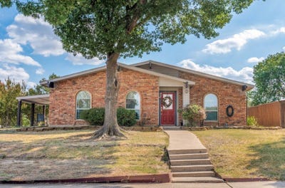 /international/us/700-nora-lane-desoto-tx-110120410389/