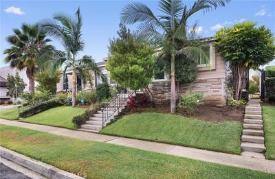 /international/us/2300-w-century-boulevard-inglewood-ca-110119902983/