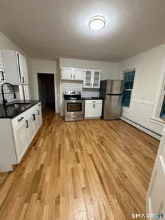 /international/us/130-norwood-avenue-new-london-ct-110108975520/