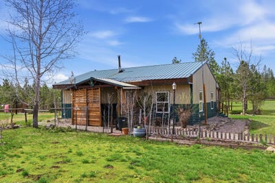 /international/us/4548-emilys-way-springdale-wa-110107399137/