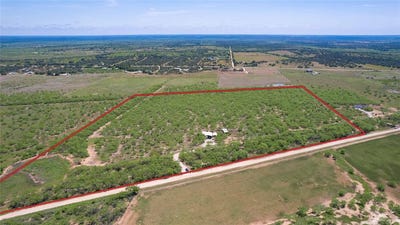 /international/us/15905-county-road-211-brookesmith-tx-110089325889/