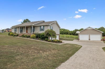 /international/us/221-main-st-e-hickman-tn-110120663378/