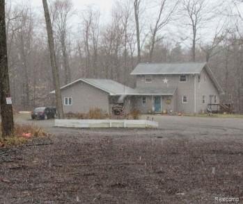 /international/us/14510-washburn-road-otter-lake-vlg-mi-110104442406/