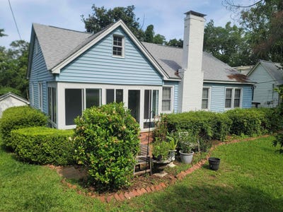 /international/us/608-talaflo-street-tallahassee-fl-110108473504/