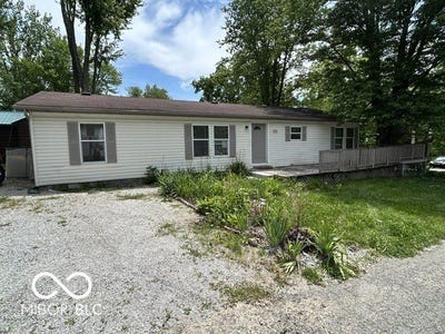 /international/us/6117-van-bibber-lake-estates-greencastle-in-110108444405/