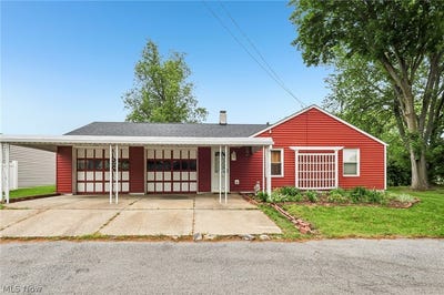 /international/us/686-portage-lakes-drive-new-franklin-oh-110108282833/