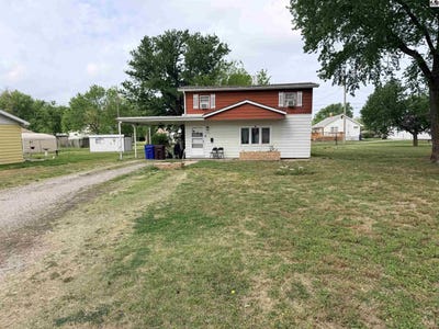 /international/us/1322-s-walnut-st-mcpherson-ks-110108030381/