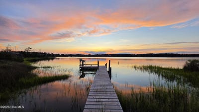/international/us/213-hwy-70-otway-beaufort-nc-110119344588/