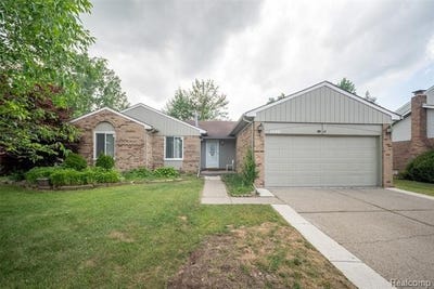 /international/us/1129-whittier-drive-canton-twp-mi-110108934093/