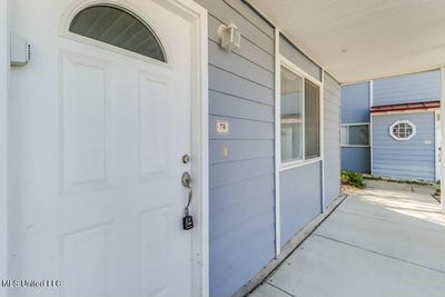 /international/us/1664-beach-blvd-biloxi-ms-110090810149/