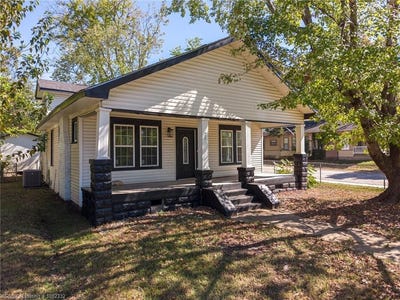 /international/us/923-s-22nd-st-fort-smith-ar-110120412755/