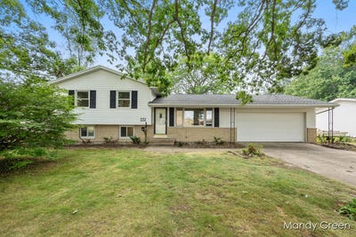 /international/us/619-e-judd-street-greenville-mi-110101370709/?lang=en