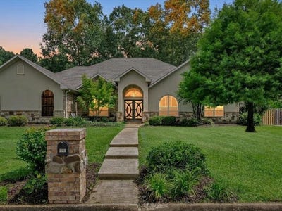 /international/us/138-copperwood-loop-lufkin-tx-110108356985/