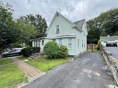 /international/us/19-forsberg-st-worcester-ma-110100943700/