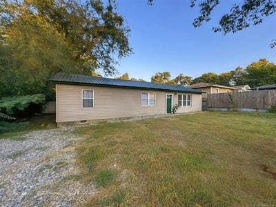 /international/us/111-n-logan-drive-tahlequah-ok-110098137698/