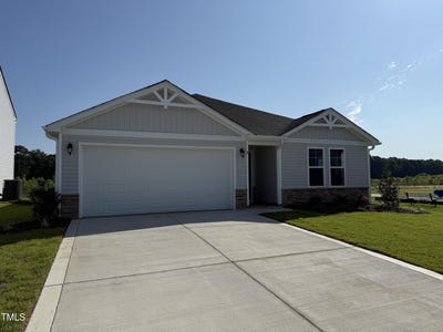 /international/us/8-w-emily-gardens-drive-selma-nc-110098561749/