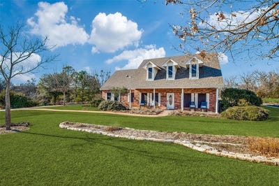 /international/us/4920-glen-oaks-circle-aubrey-tx-110107860654/