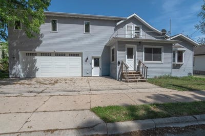 /international/us/124-s-custer-street-brillion-wi-110108542177/