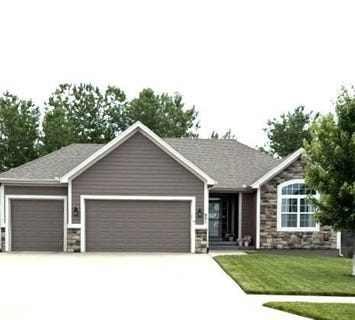 /international/us/931-n-oak-terrace-tonganoxie-ks-110108502513/