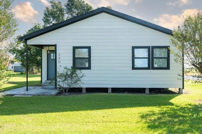 /international/us/240-bayou-blue-rd-houma-la-110100844432/