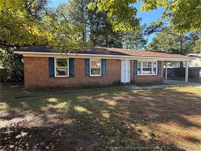 /international/us/6221-bretton-woods-drive-hope-mills-nc-110120459350/