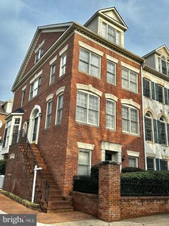 /international/us/1607-seneca-avenue-mclean-va-110106201989/