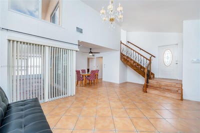 /international/us/1007-nw-106th-ave-cir-miami-fl-110098574699/?lang=zh-cn