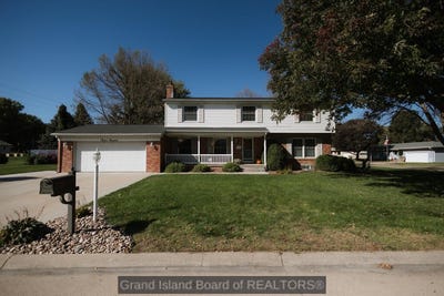 /international/us/1219-19th-st-aurora-ne-110120510316/