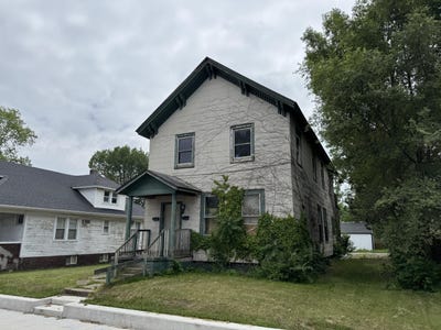 /international/us/709-e-11th-street-michigan-city-in-110100249010/