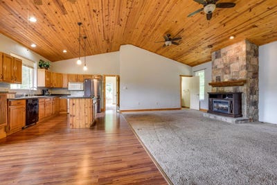 /international/us/s1036-w-dutch-hollow-road-la-valle-wi-110097977111/
