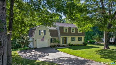 /international/us/11-tanglewood-drive-preston-ct-110108936141/