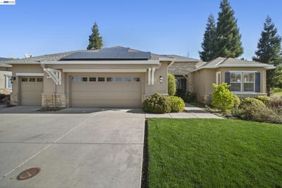 /international/us/8-rock-ridge-ct-copperopolis-ca-110106811199/