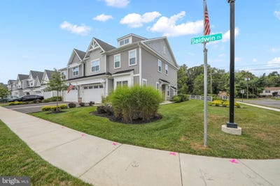 /international/us/12-baldwin-court-medford-nj-110109038945/