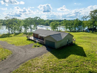 /international/us/5245-grass-lake-road-white-lake-mi-110109087694/