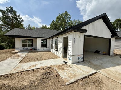 /international/us/1470-clark-street-lake-odessa-mi-110100963128/?lang=zh-cn
