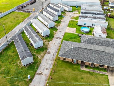/international/us/1462-ellender-street-houma-la-110106349481/