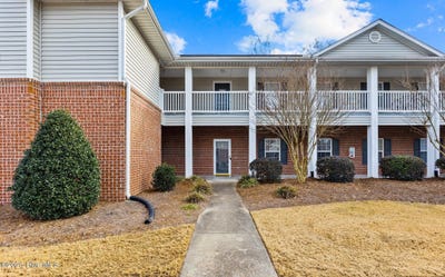 /international/us/2412-king-richard-court-greenville-nc-110101073715/