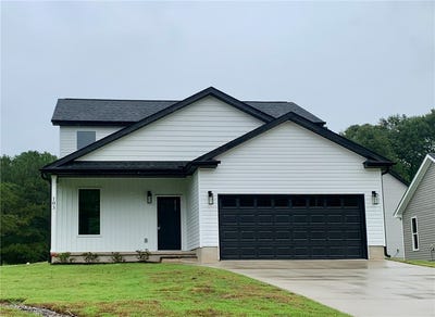 /international/us/103-stephens-road-pendleton-sc-110101179503/